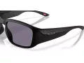 Oakley Tourniquet OO 9521 01 57 Férfi napszemüveg