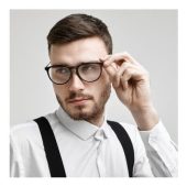 Férfi monitor szemüveg
